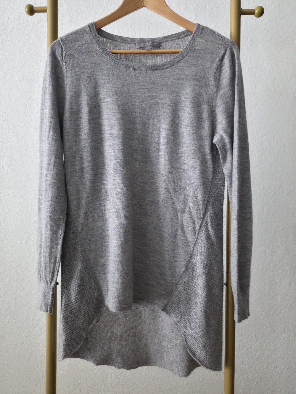 Neiman Marcus 100% Cashmere Tunic, Sweater, Medium, Gray, Crewneck, High-low Hem